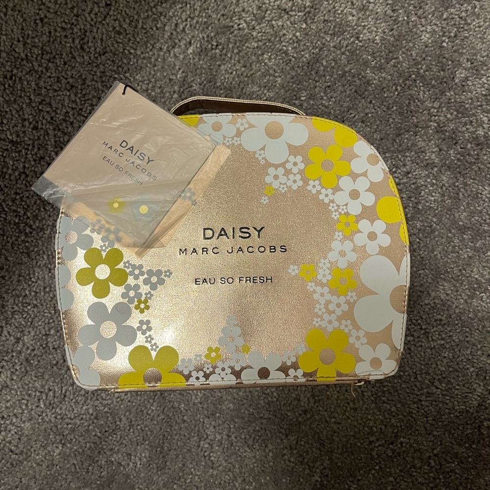 Marc Jacobs Perfume Case